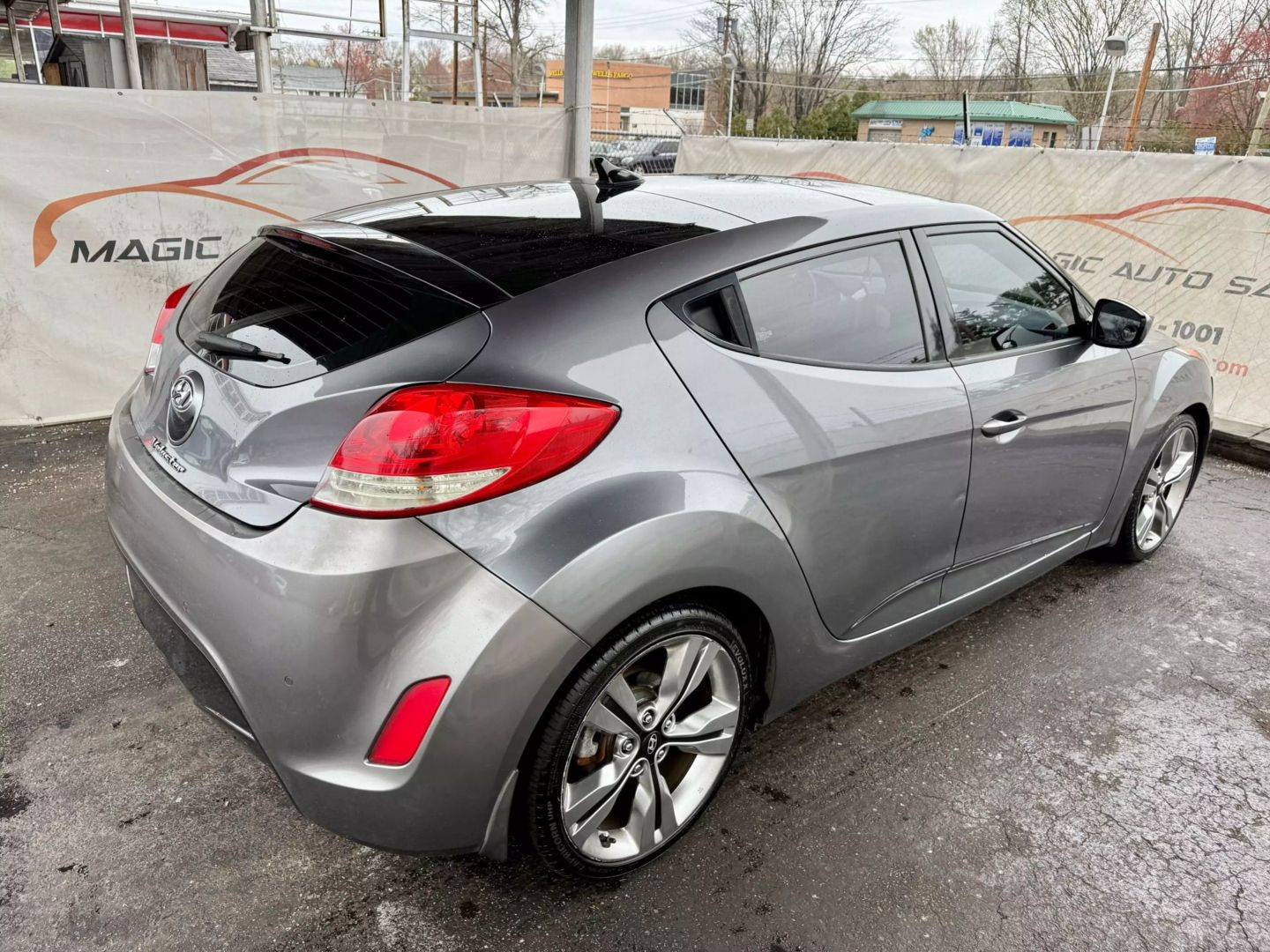 2013 Hyundai Veloster - Image 12