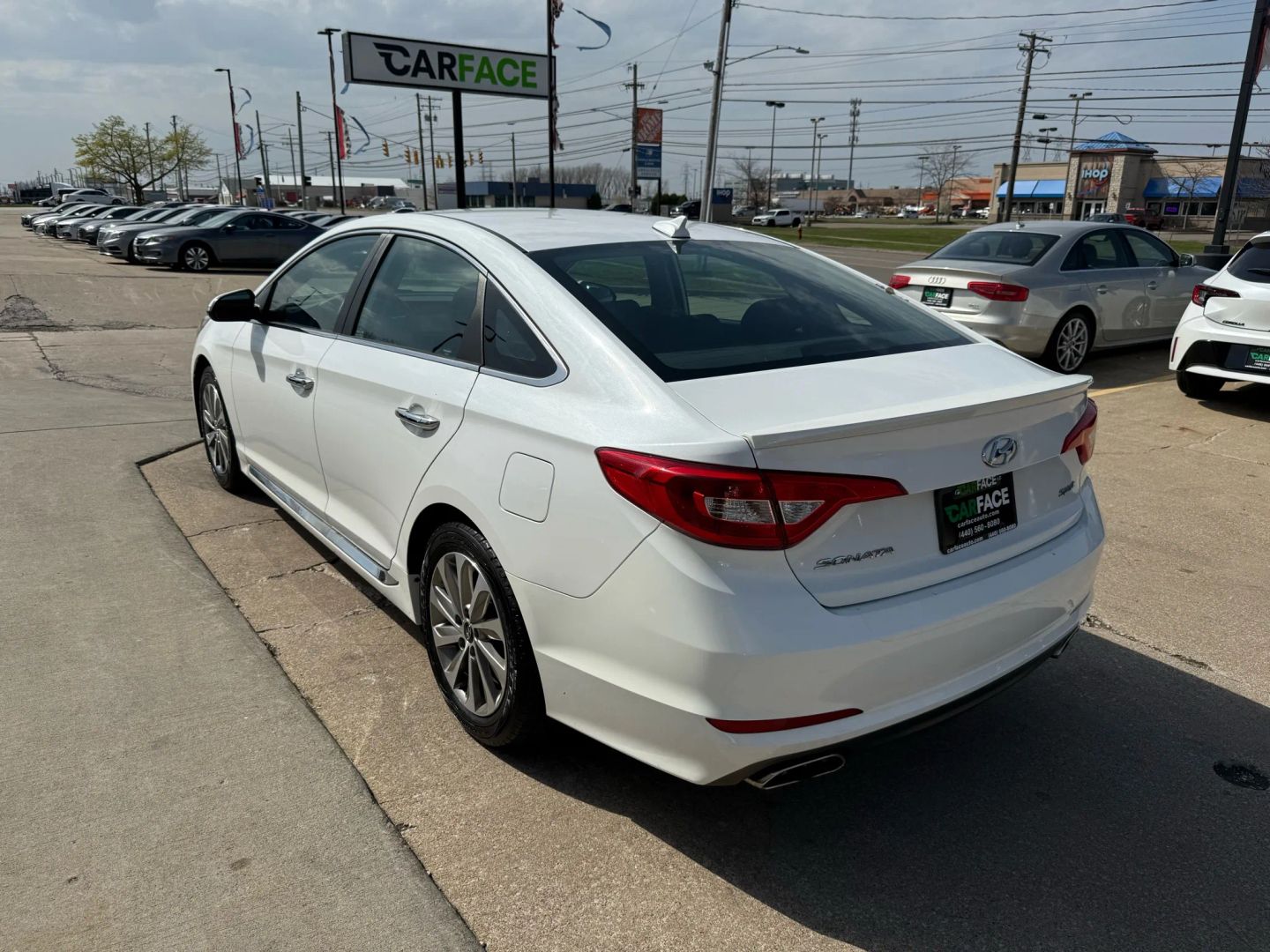 2015 Hyundai Sonata - Image 8