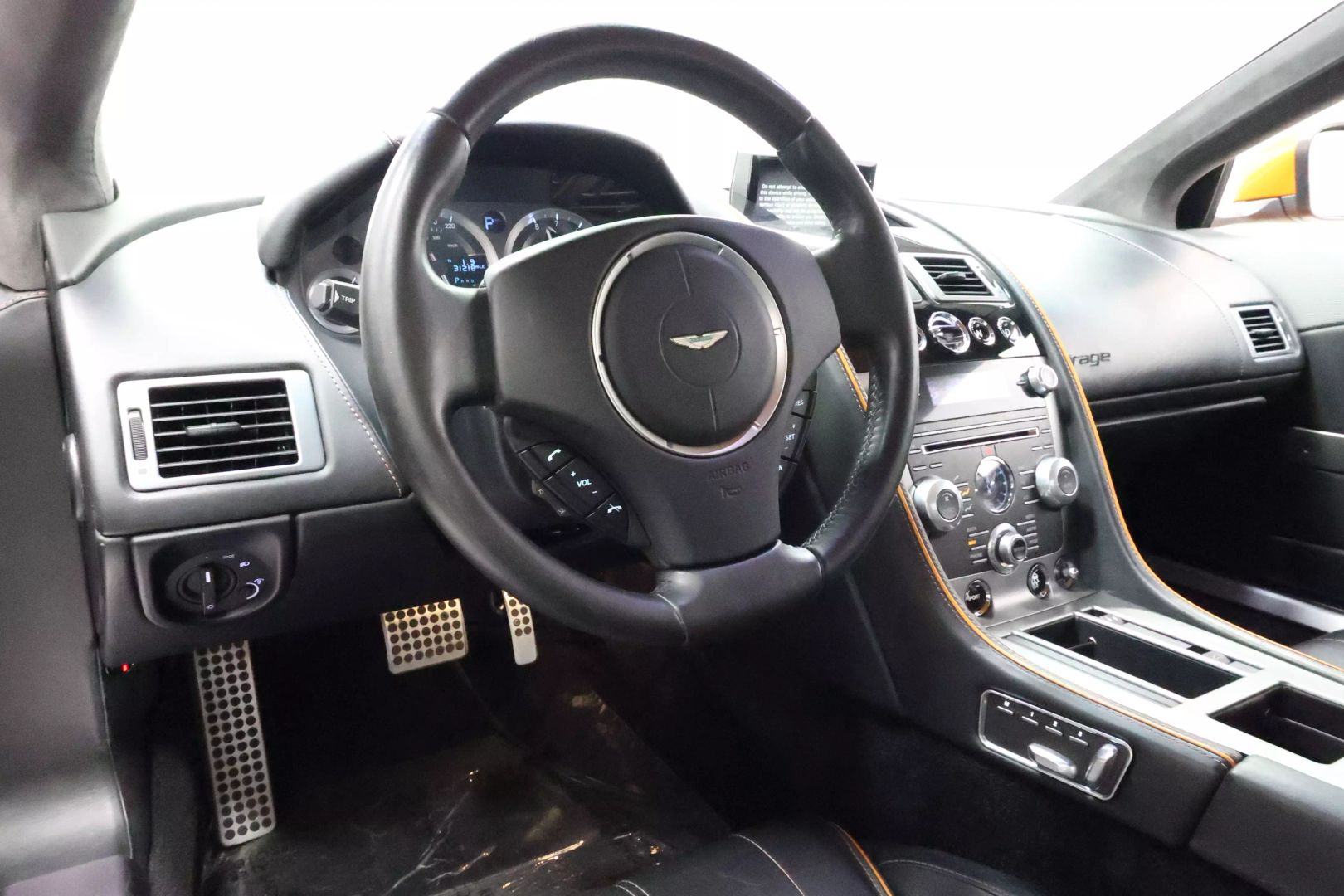 2012 Aston Martin Virage - Image 2