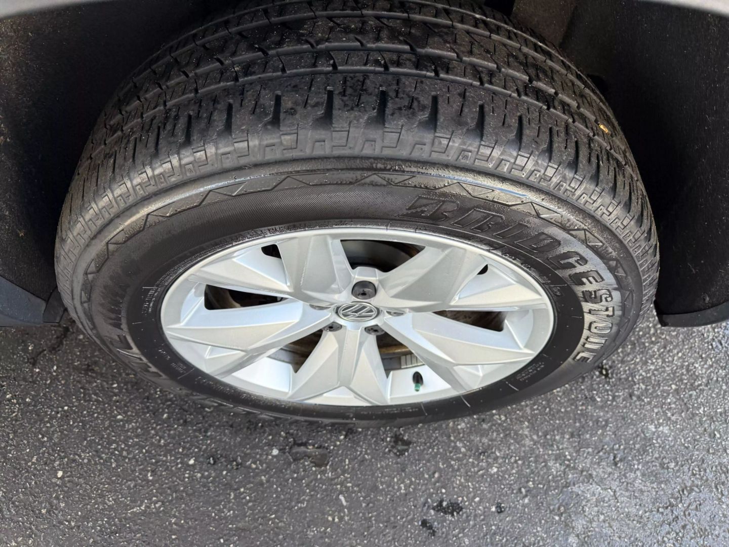 2018 Volkswagen Atlas - Image 44