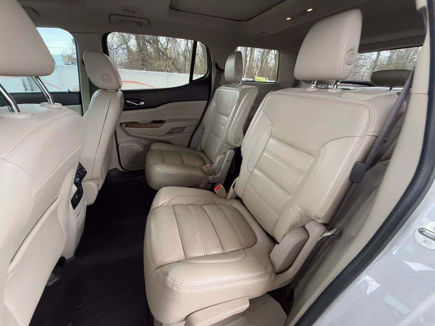 2017 Gmc Acadia - Image 19