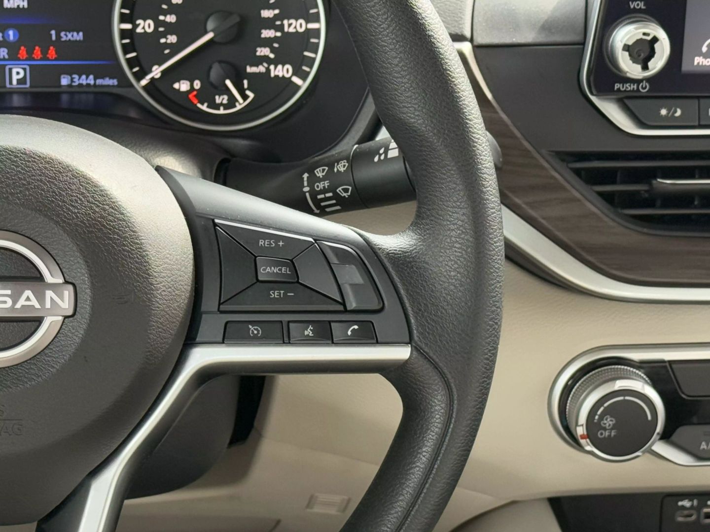 2025 Nissan Altima - Image 33