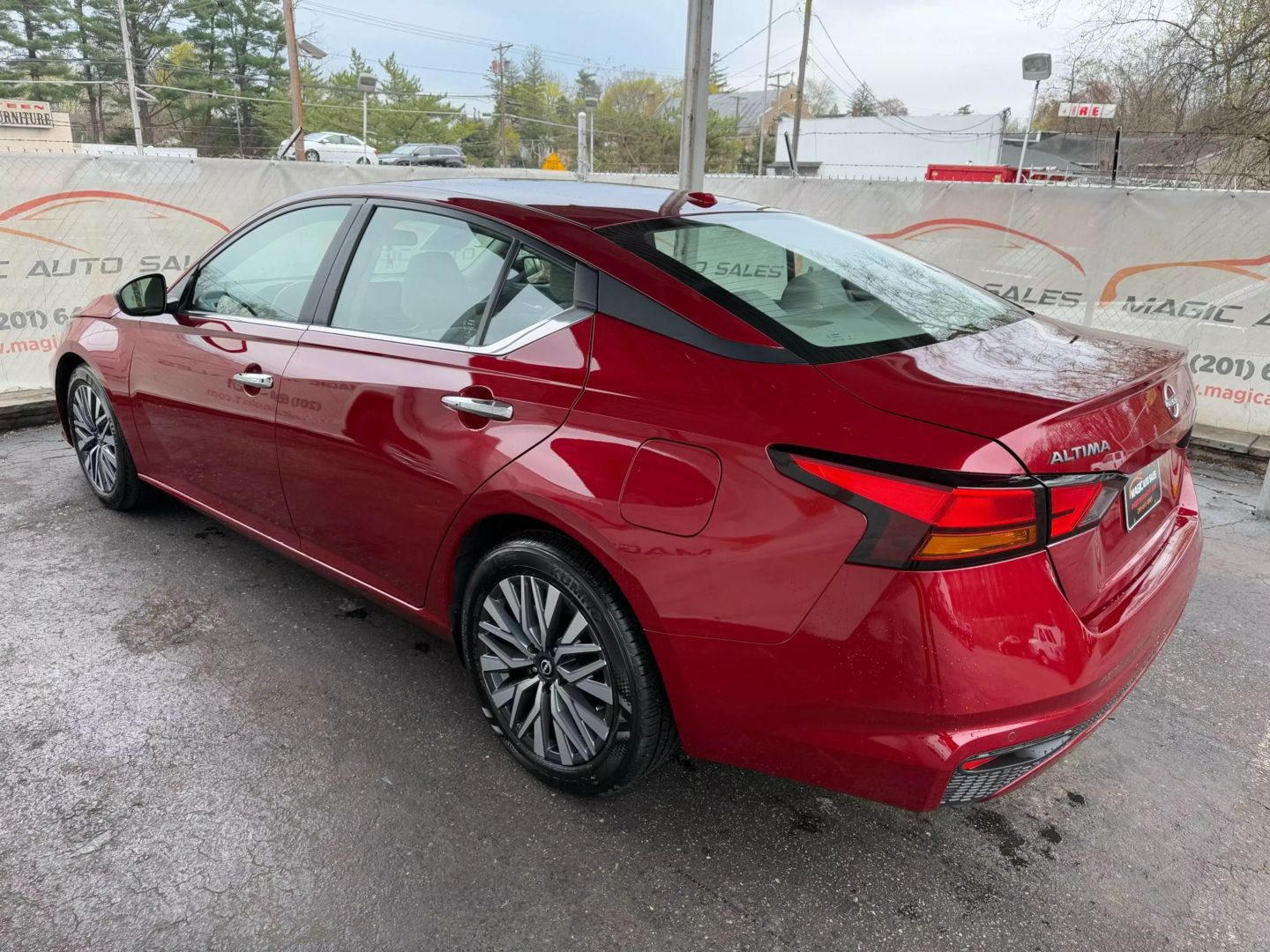 2025 Nissan Altima - Image 12