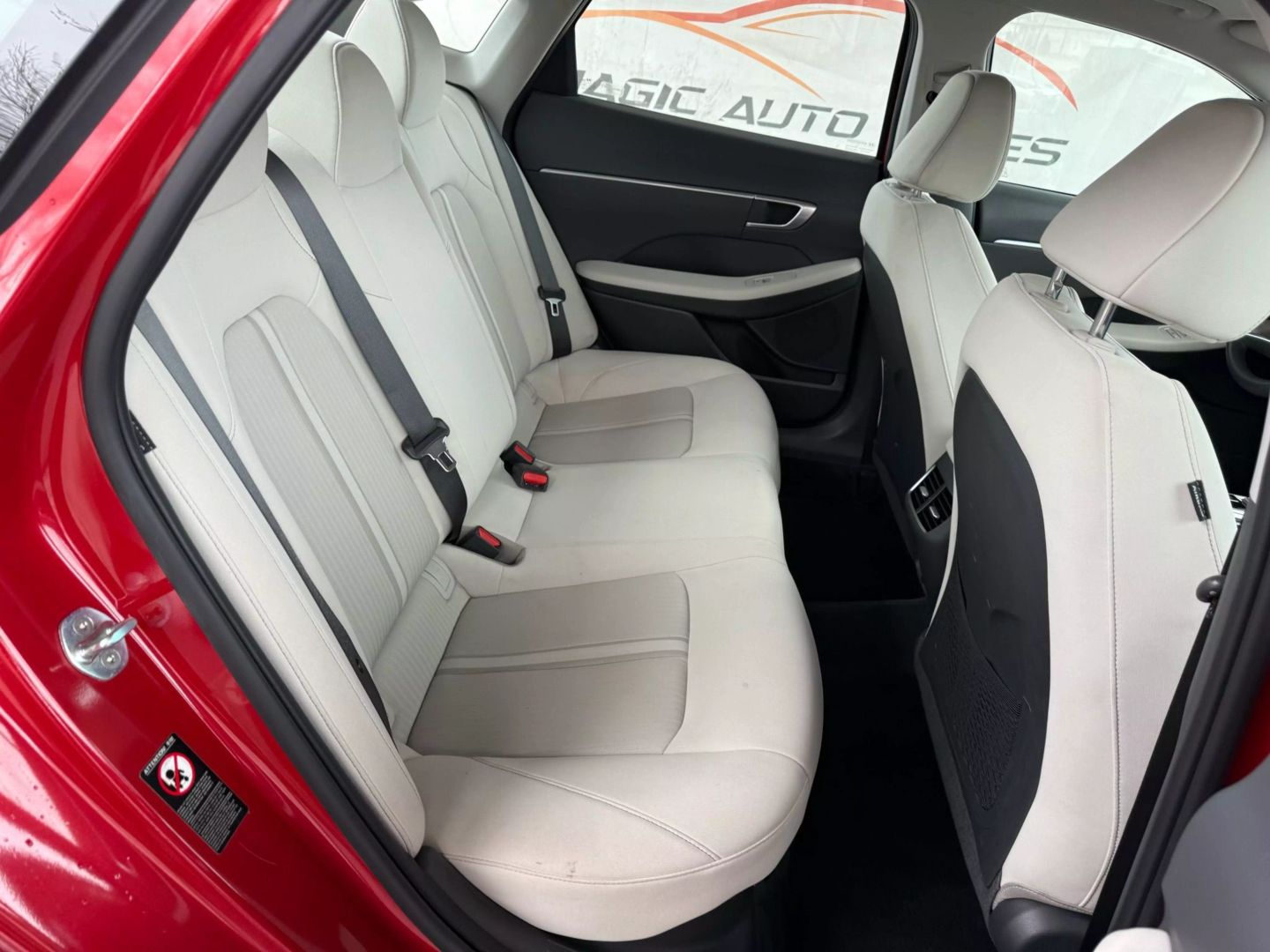 2022 Hyundai Sonata Hybrid - Image 22
