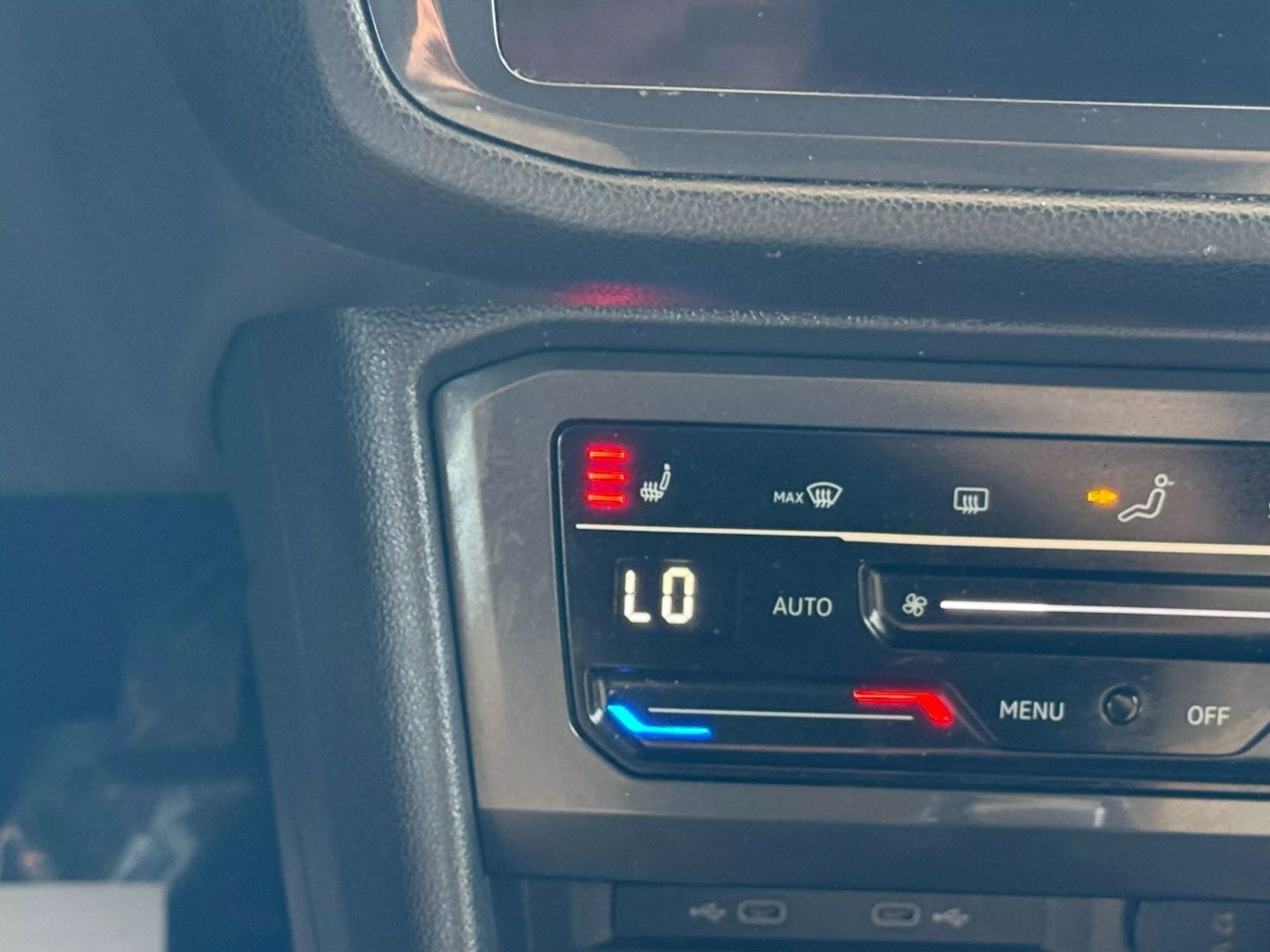 2022 Volkswagen Tiguan - Image 31