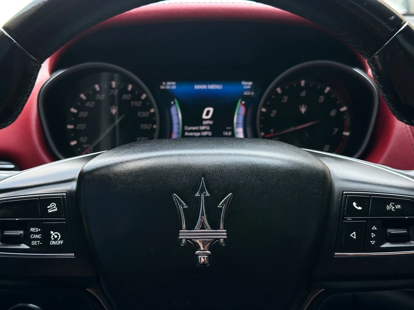2017 Maserati Levante - Image 31