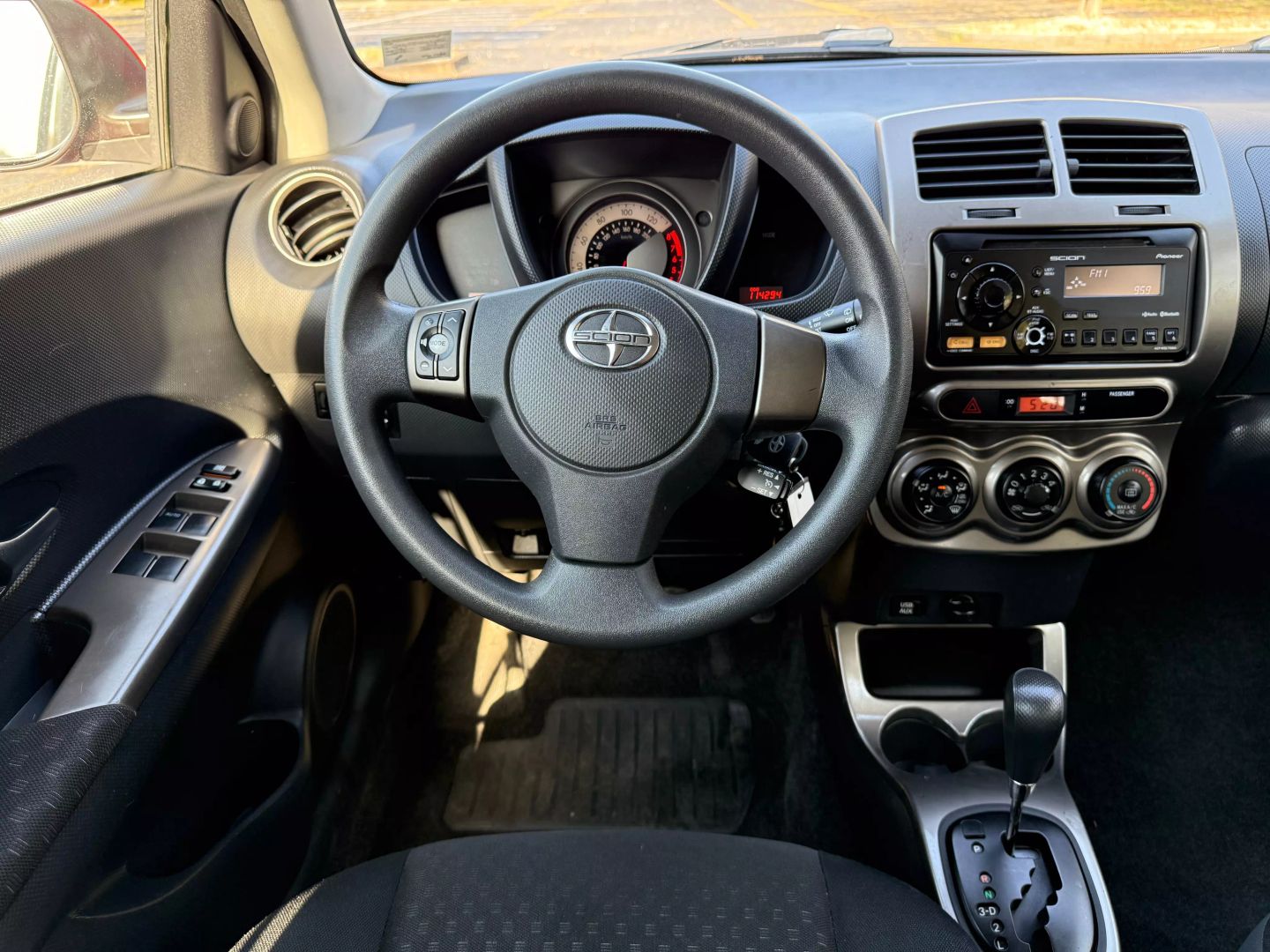 2013 Scion Xd - Image 16