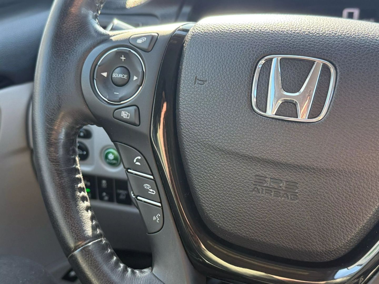 2019 Honda Ridgeline - Image 29