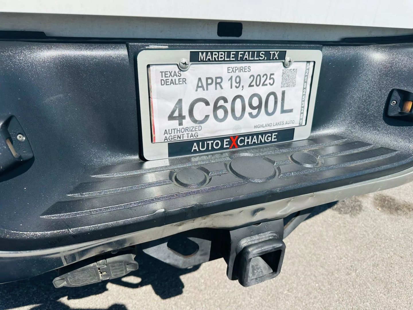 2010 Toyota Tundra Crewmax - Image 9