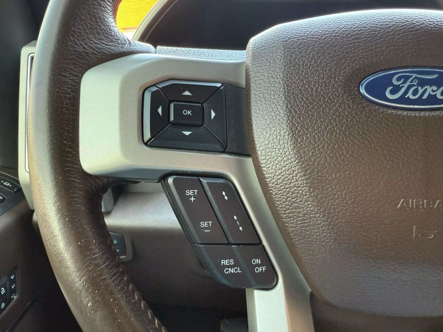 2021 Ford F250 Super Duty Crew Cab - Image 30