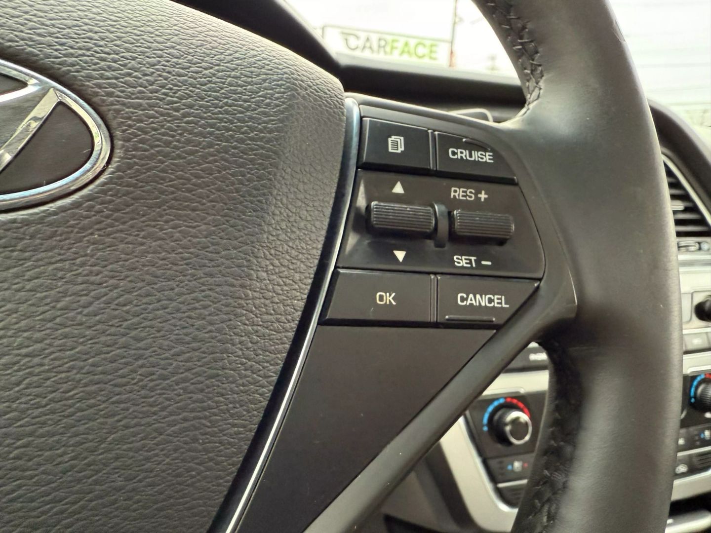 2015 Hyundai Sonata - Image 29