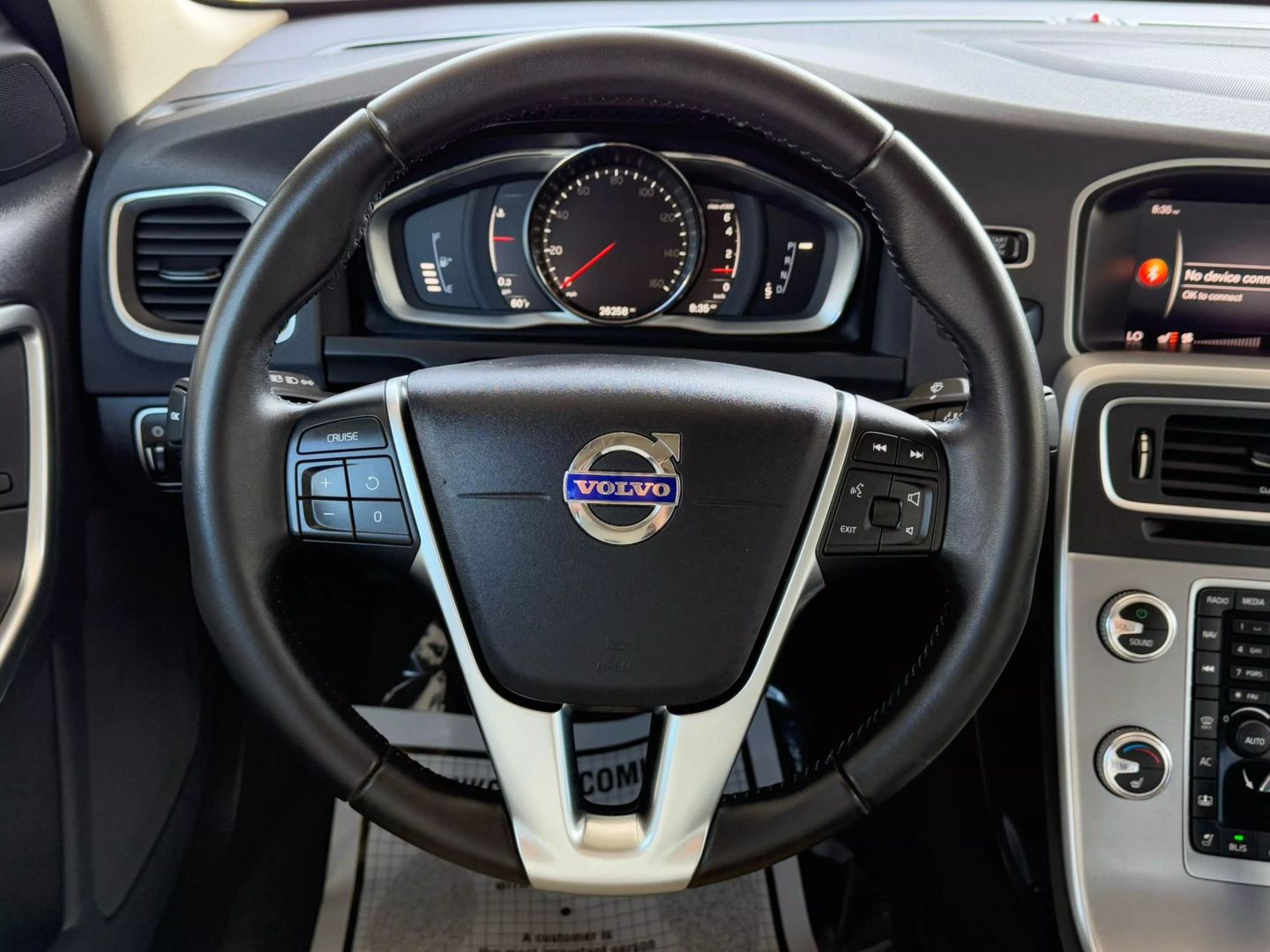 2017 Volvo S60 - Image 33