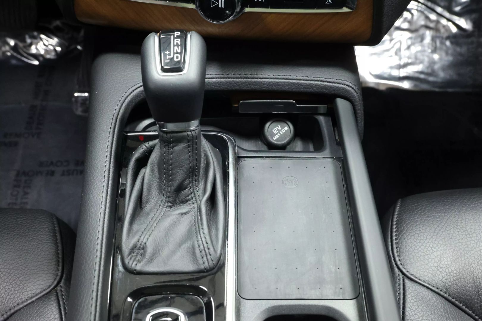 2022 Volvo Xc90 - Image 38
