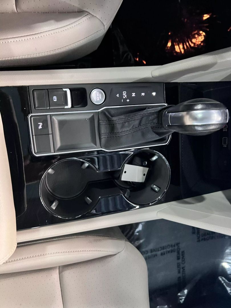 2019 Volkswagen Atlas Sel R-line Sport Utility 4d - Image 34