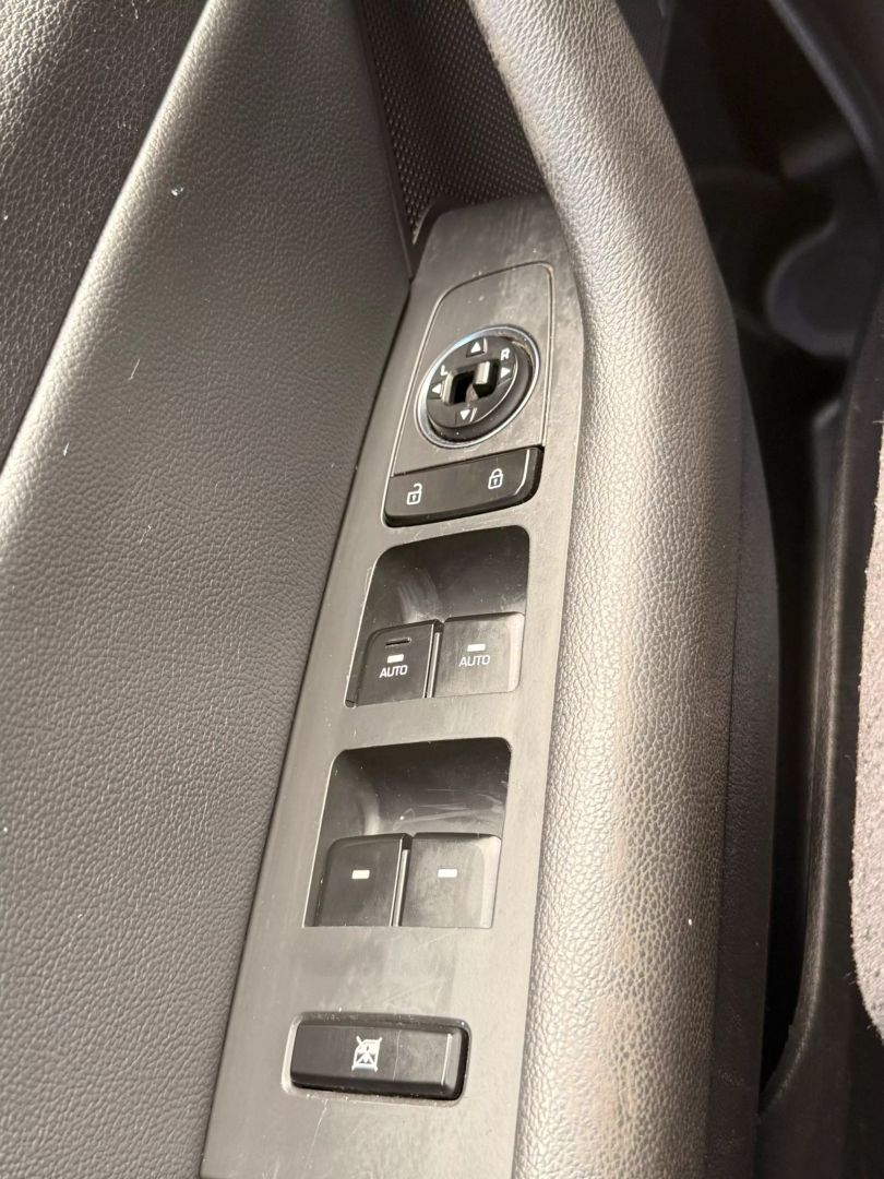 2015 Hyundai Sonata - Image 42