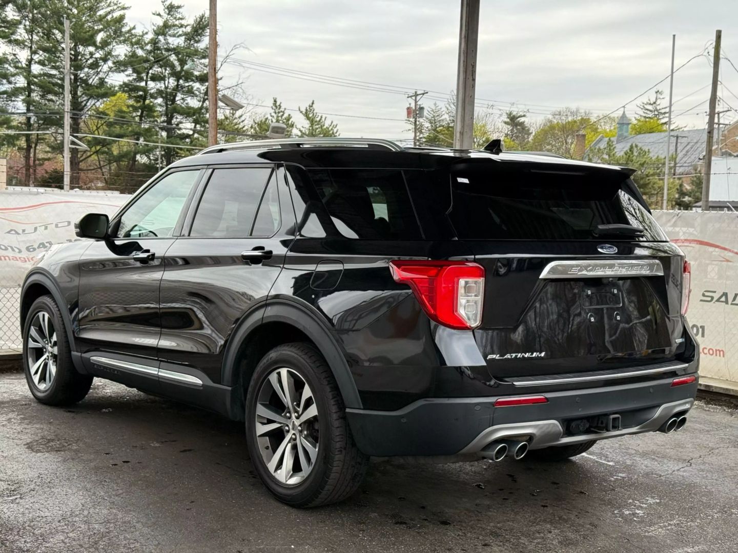 2020 Ford Explorer - Image 11