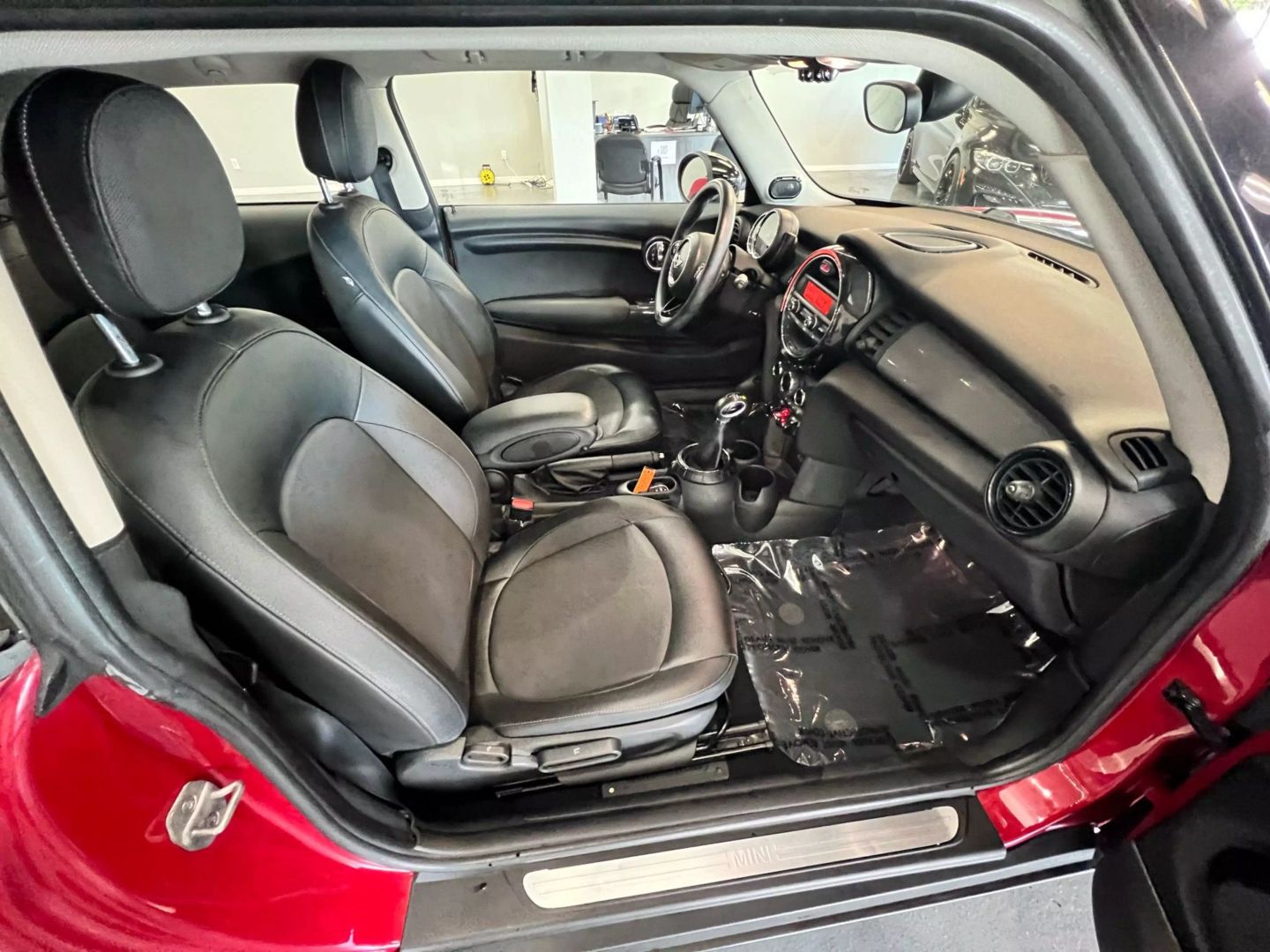 2015 Mini Hardtop 2 Door Cooper Hatchback 2d - Image 27