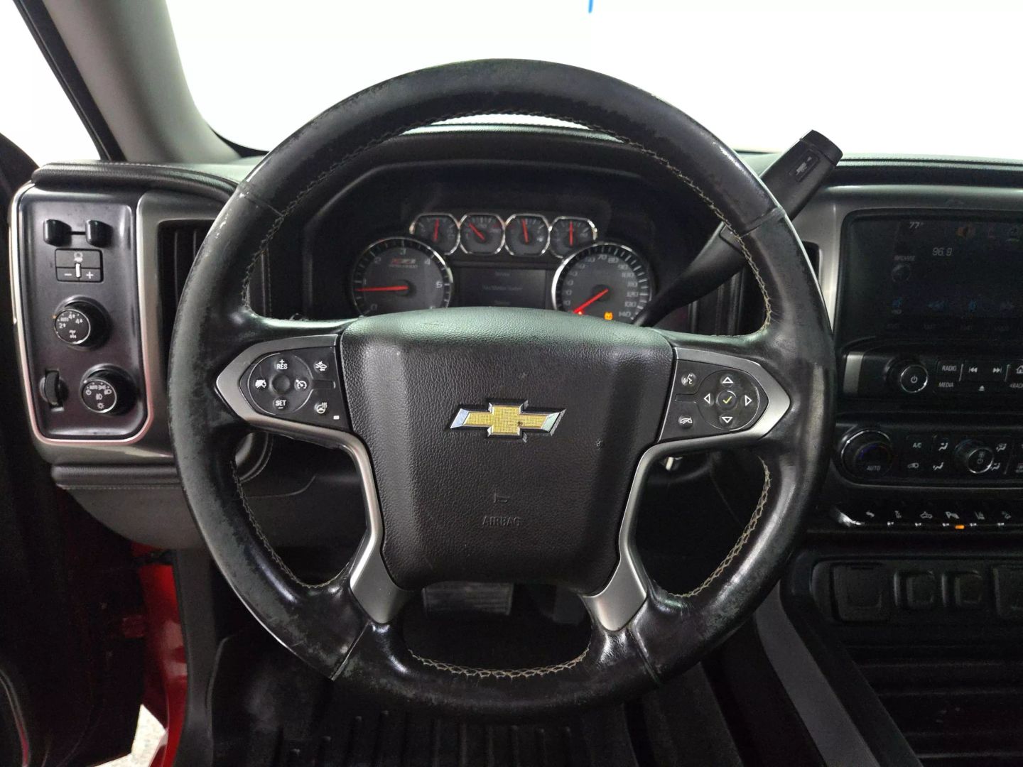 2014 Chevrolet Silverado 1500 Crew Cab - Image 18