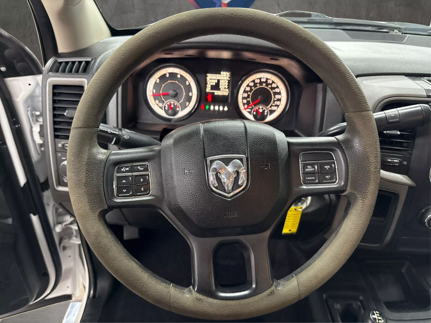 2017 Ram 2500 Regular Cab - Image 30