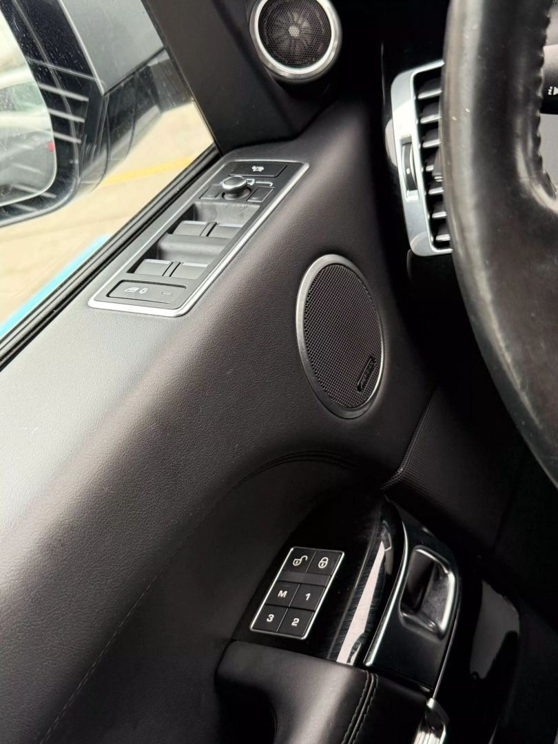 2016 Land Rover Range Rover - Image 53