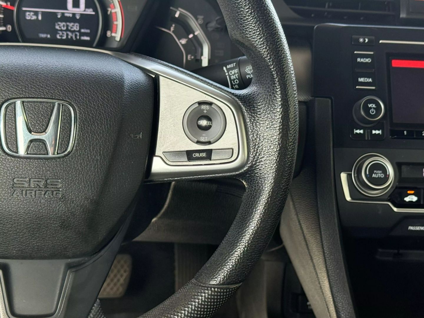 2016 Honda Civic - Image 28