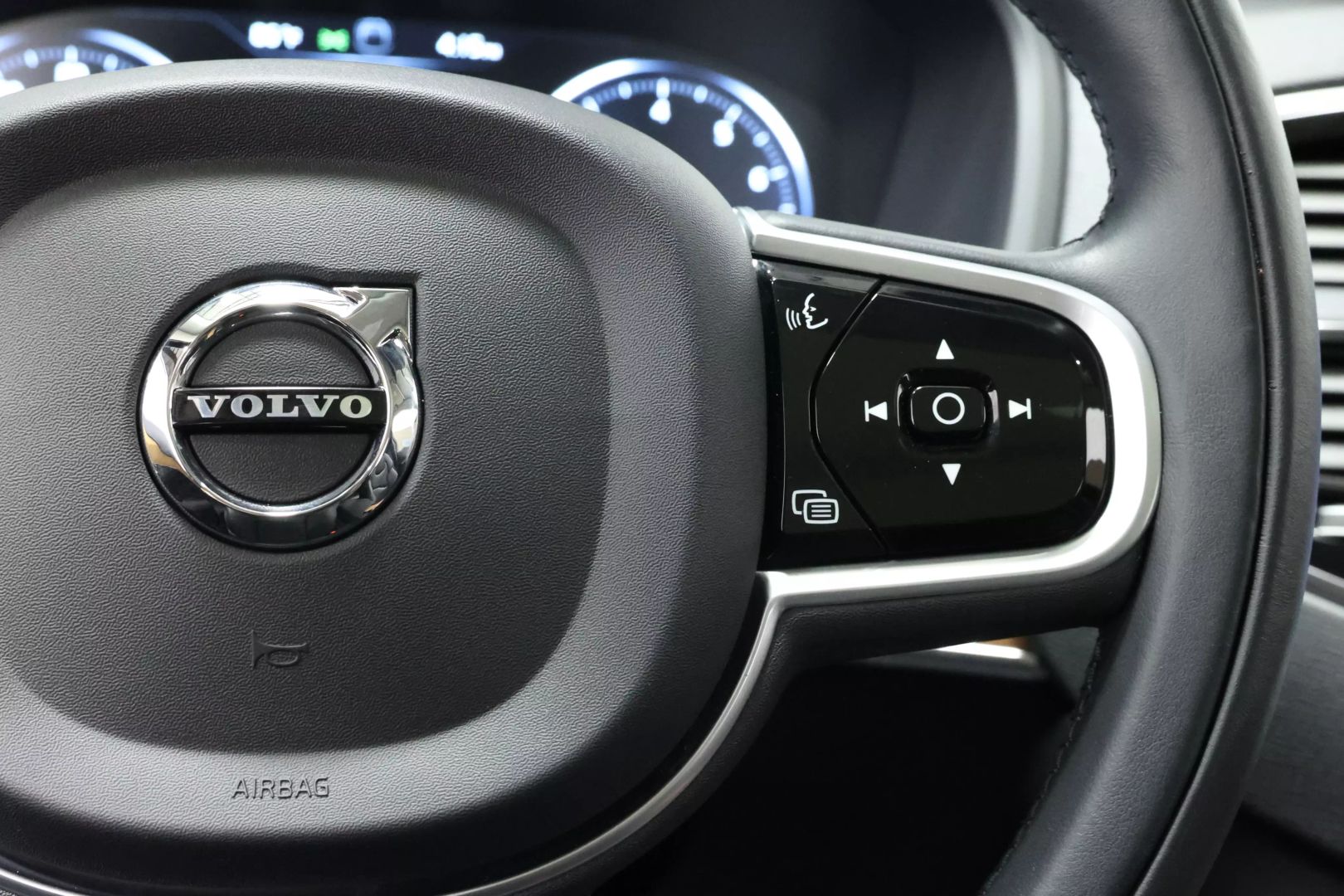 2022 Volvo Xc90 - Image 24