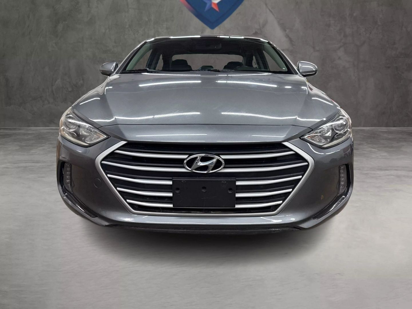 2018 Hyundai Elantra - Image 13