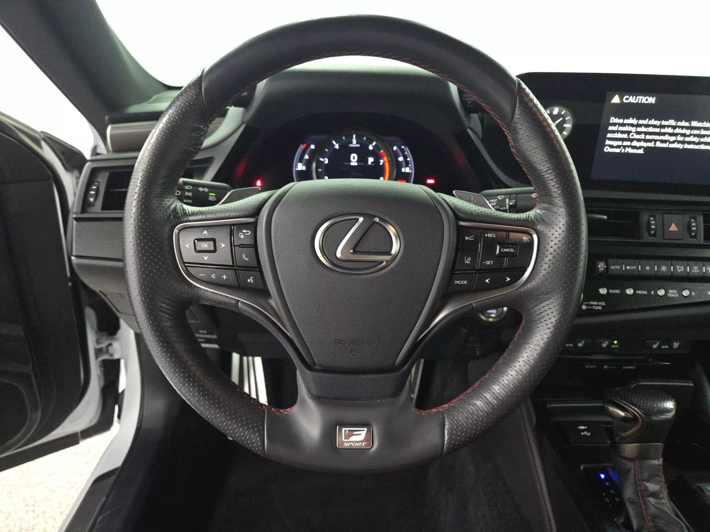 2022 Lexus Es - Image 18