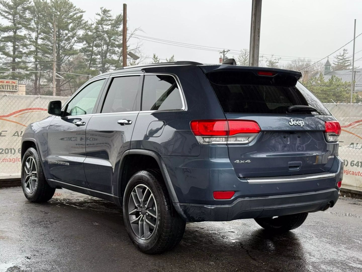 2019 Jeep Grand Cherokee - Image 9