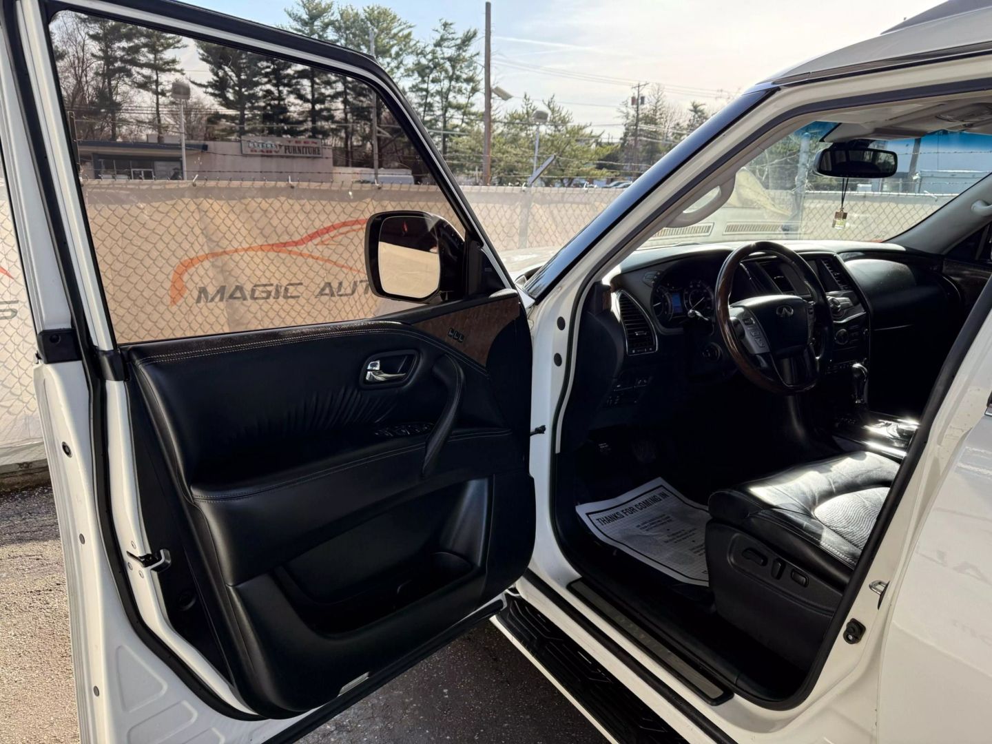 2017 Infiniti Qx80 - Image 14
