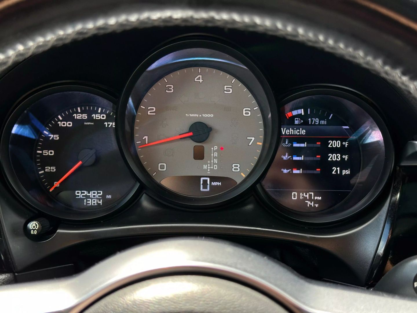 2017 Porsche Macan - Image 31