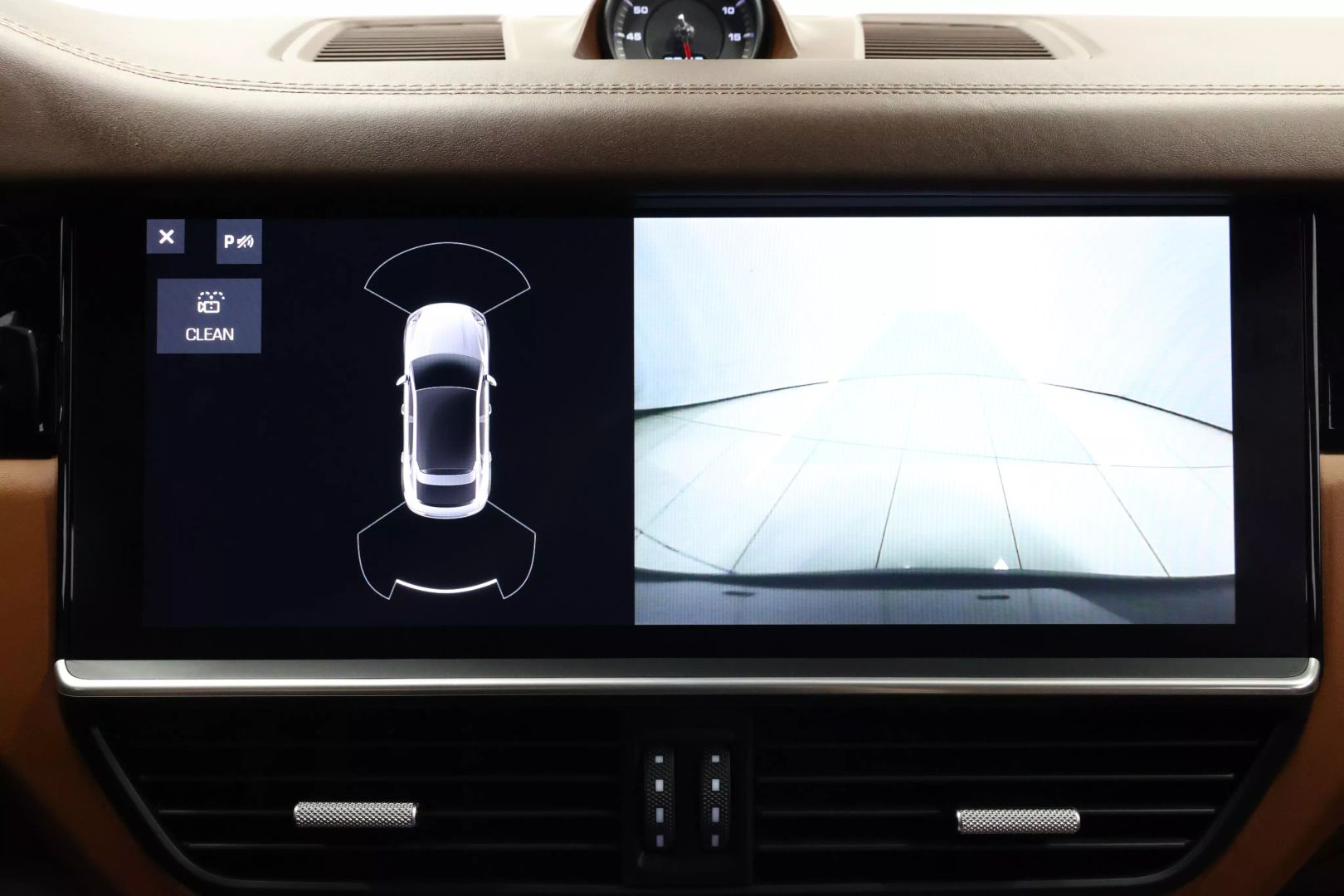 2021 Porsche Cayenne Coupe - Image 36