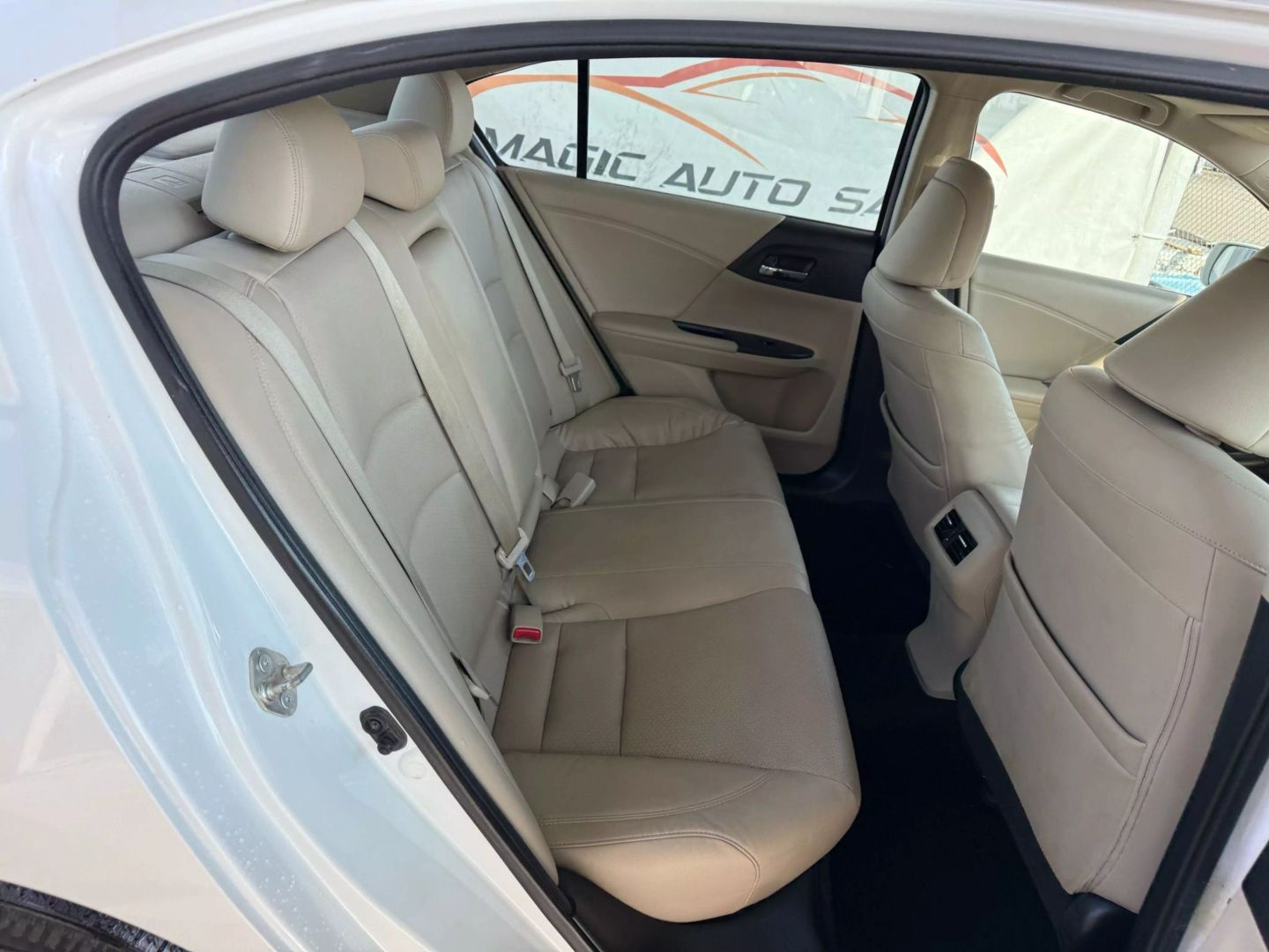 2015 Honda Accord - Image 22