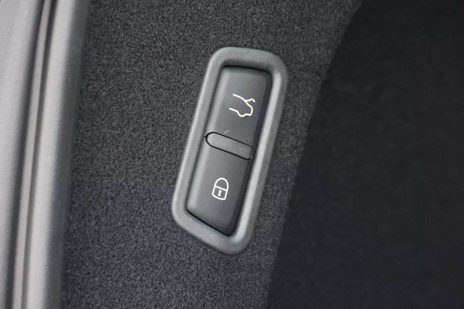 2022 Maserati Levante - Image 70