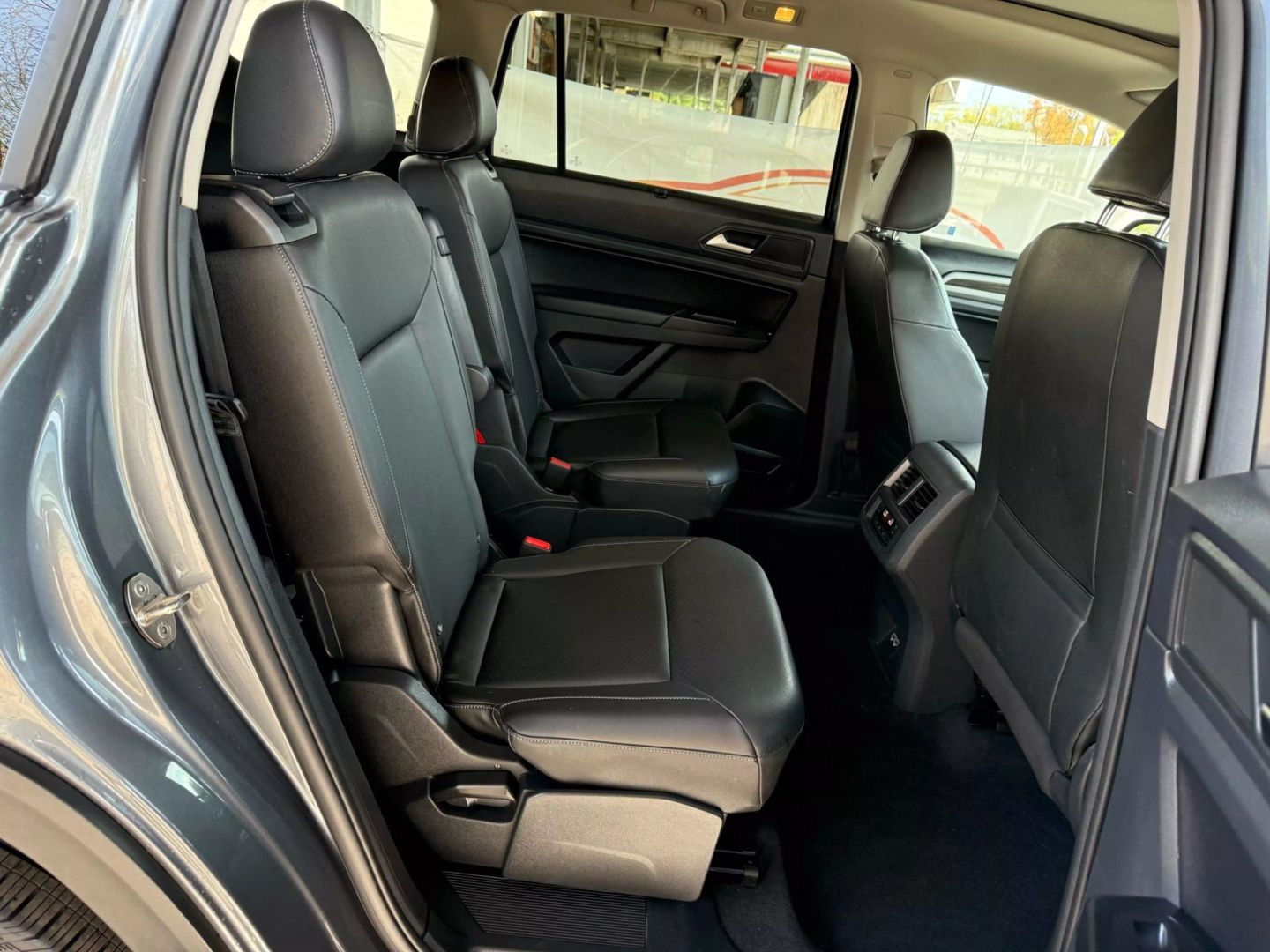 2020 Volkswagen Atlas - Image 24