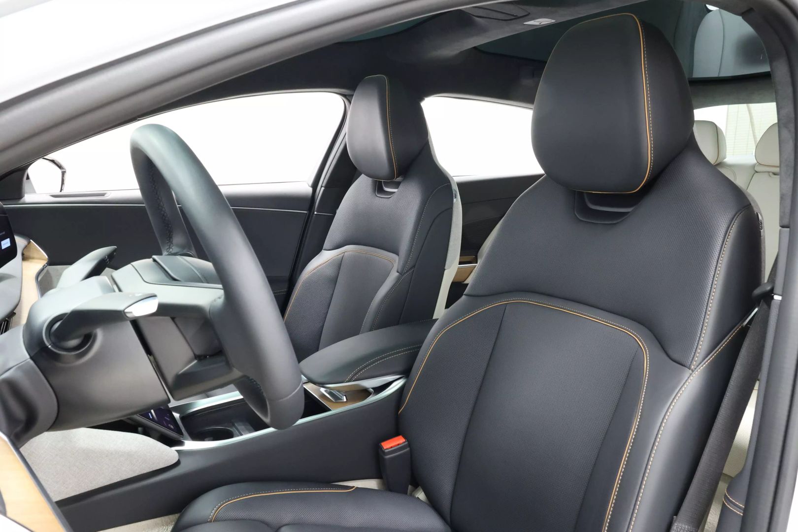 2023 Lucid Air - Image 15