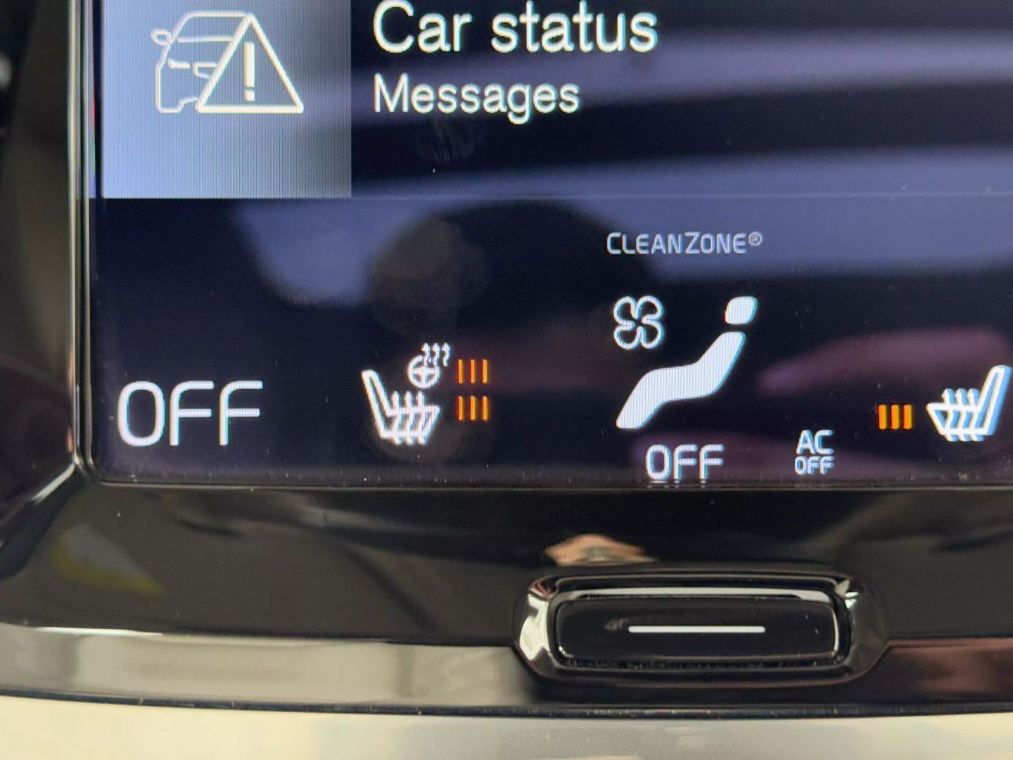 2022 Volvo S60 - Image 30