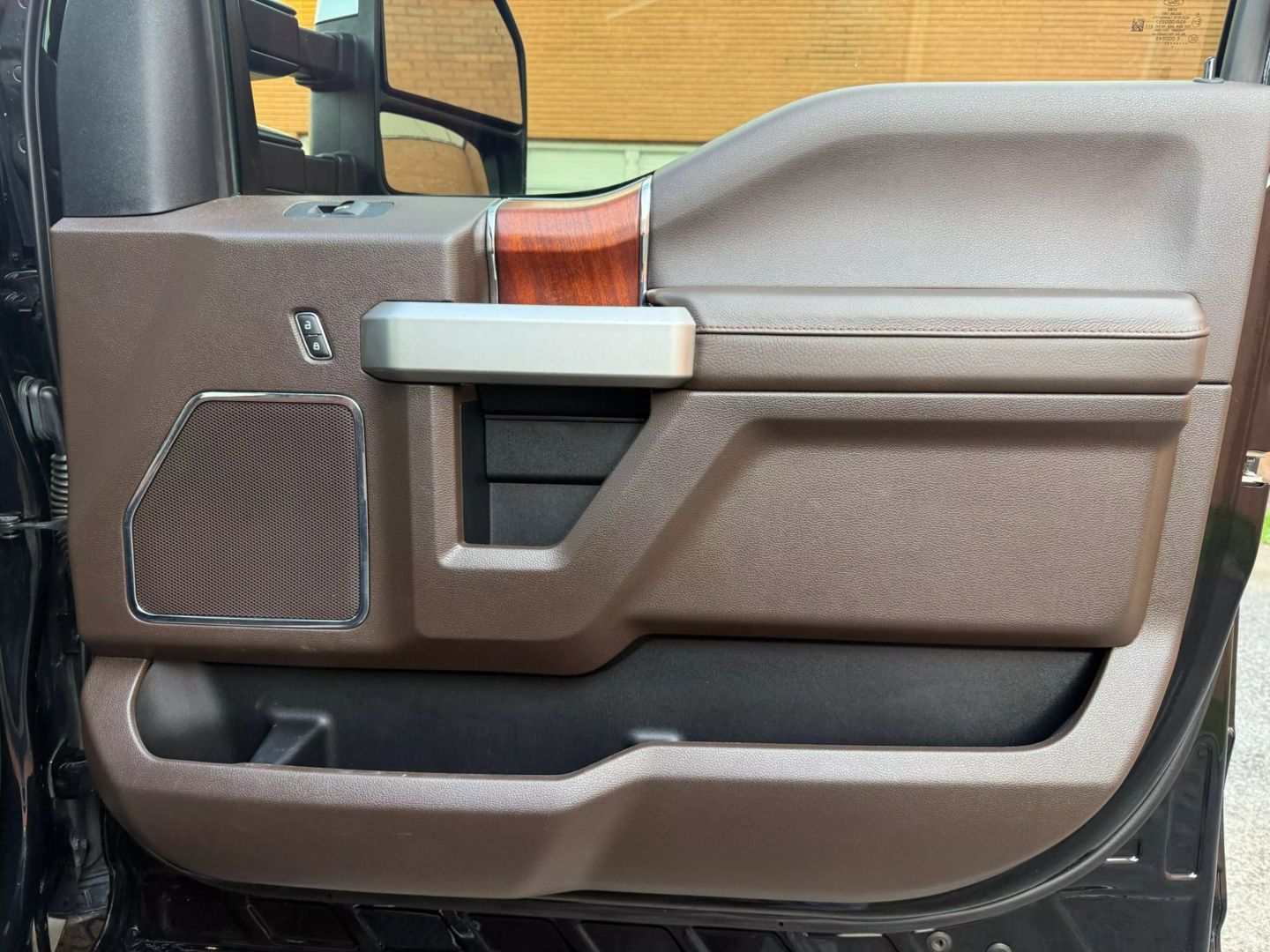 2021 Ford F250 Super Duty Crew Cab - Image 27