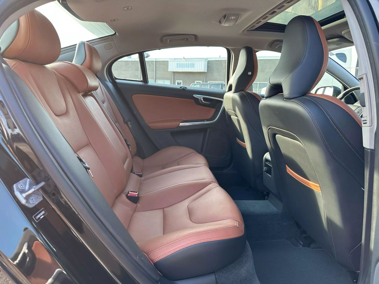 2016 Volvo S60 - Image 23
