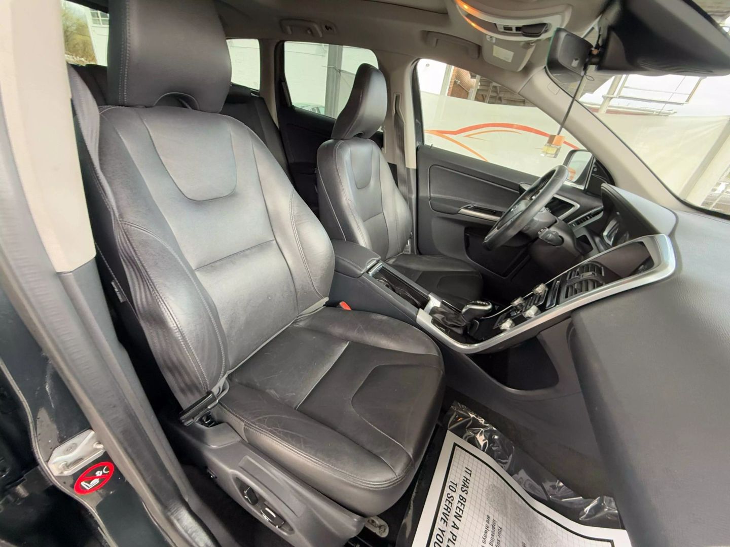 2016 Volvo Xc60 - Image 24