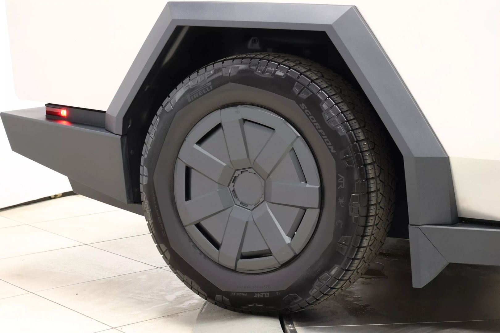 2024 Tesla Cybertruck - Image 153