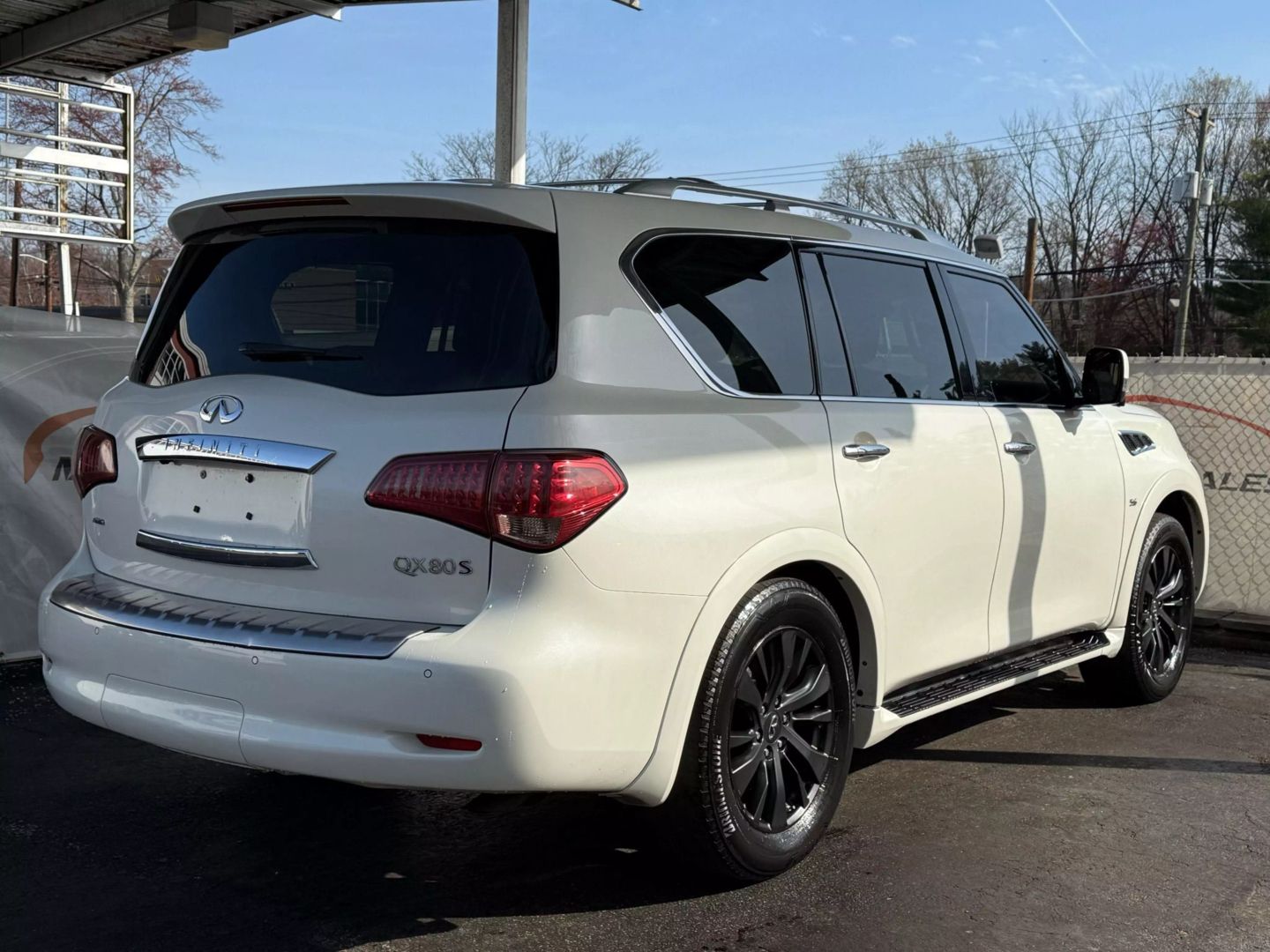 2017 Infiniti Qx80 - Image 11