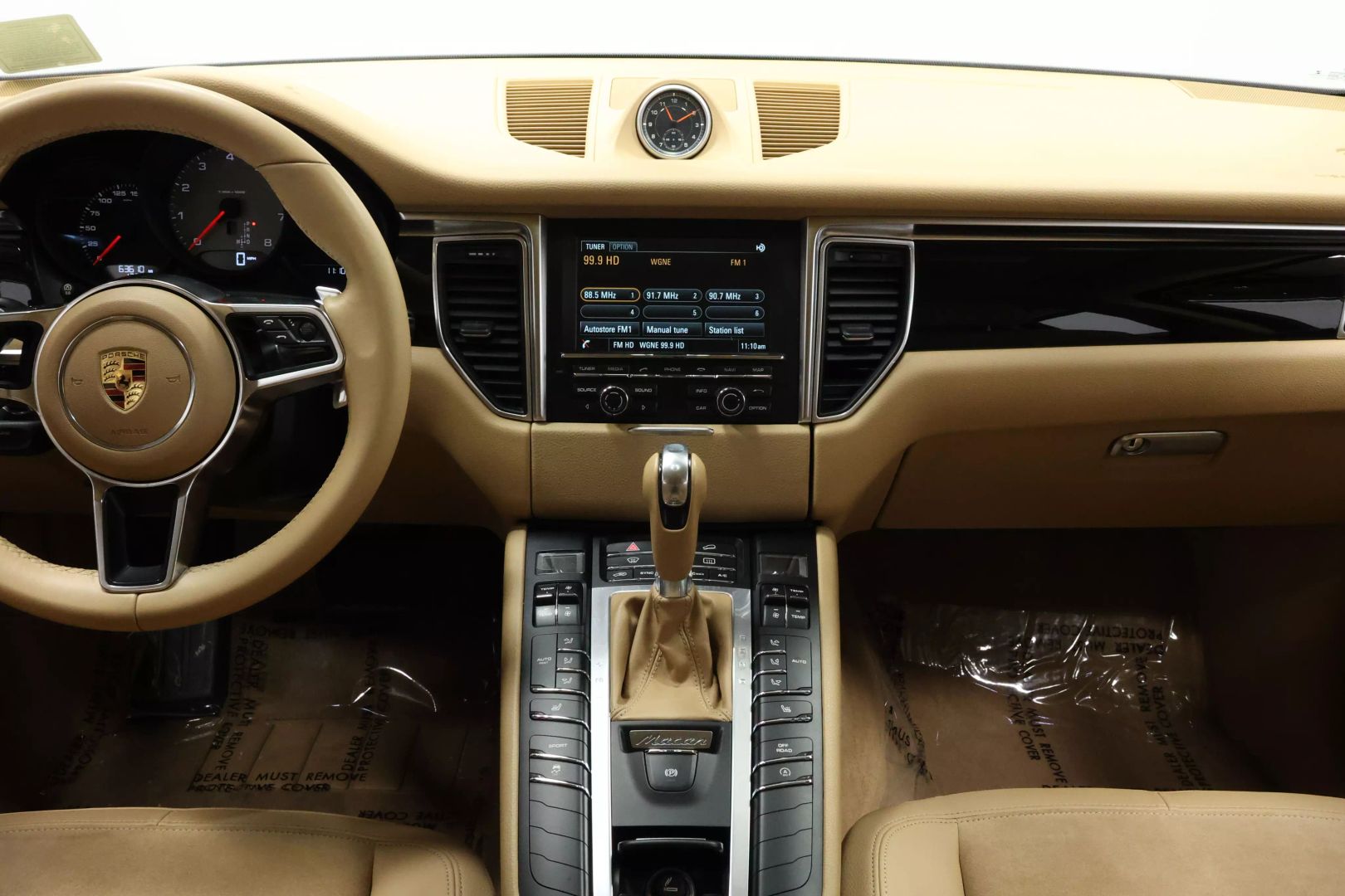 2016 Porsche Macan - Image 33