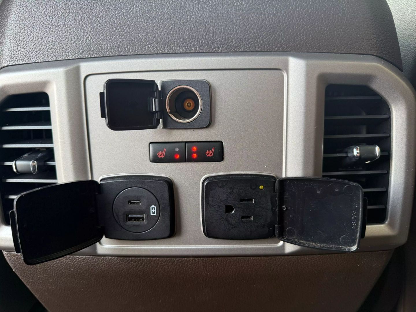 2021 Ford F250 Super Duty Crew Cab - Image 21