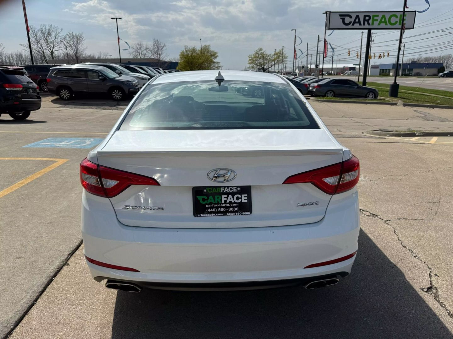 2015 Hyundai Sonata - Image 9