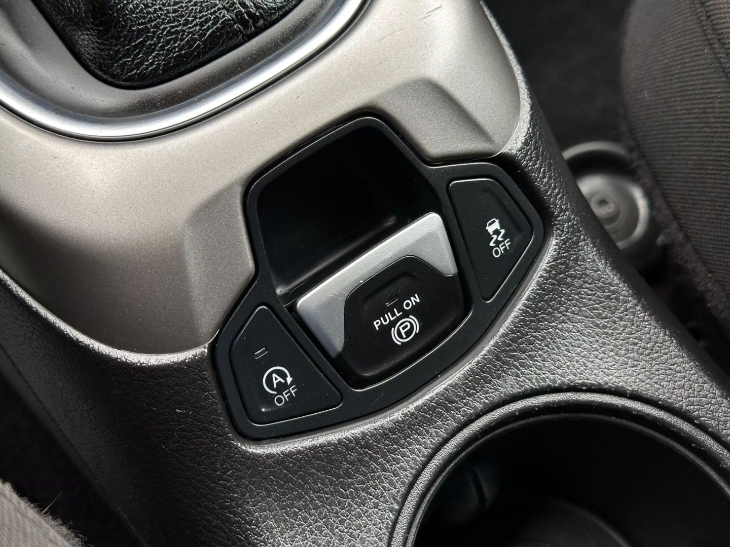 2019 Jeep Compass - Image 38