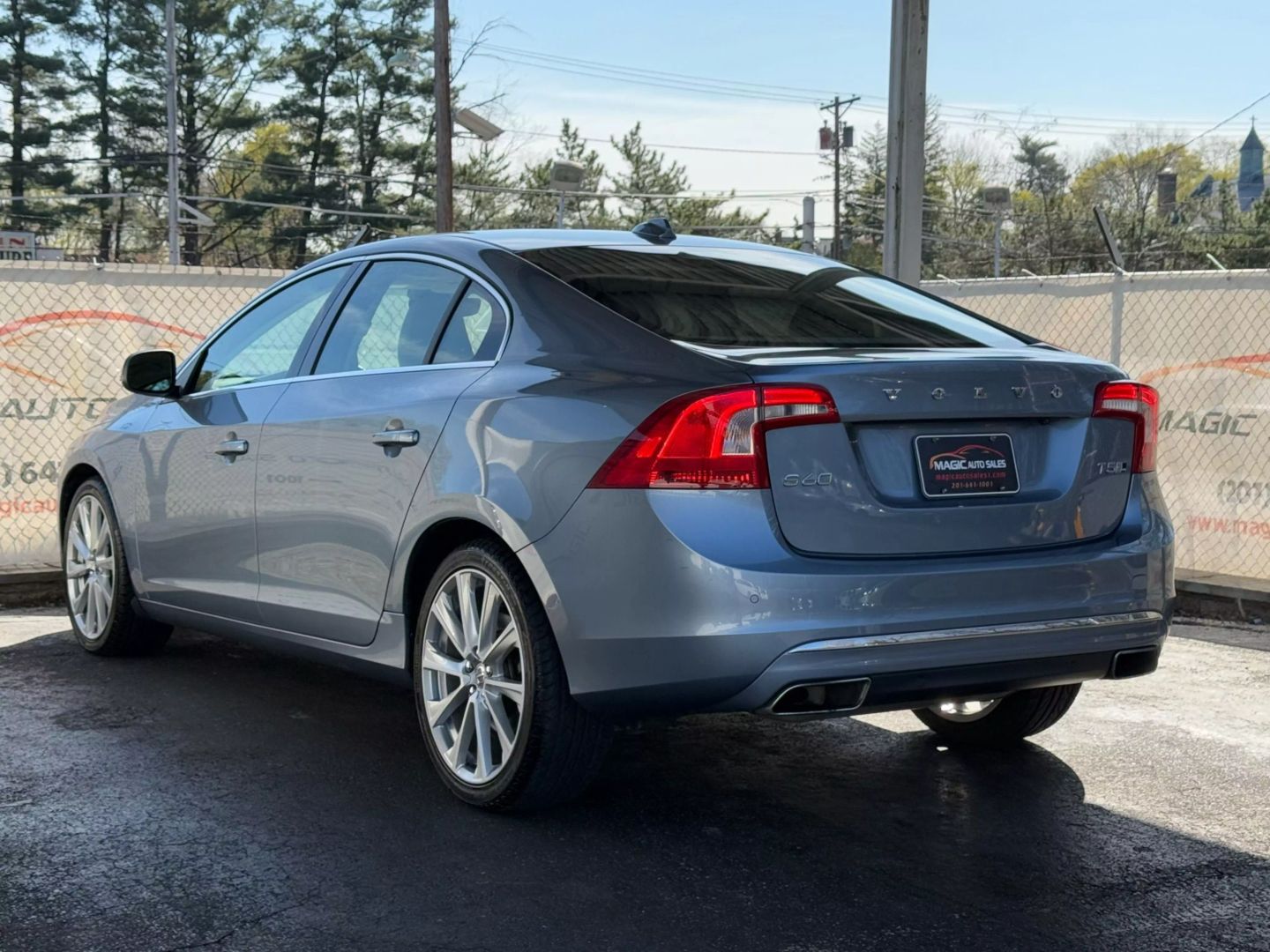 2017 Volvo S60 - Image 9