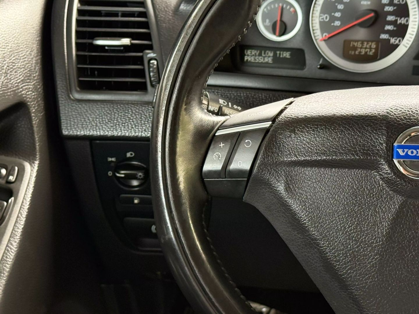 2014 Volvo Xc90 - Image 32