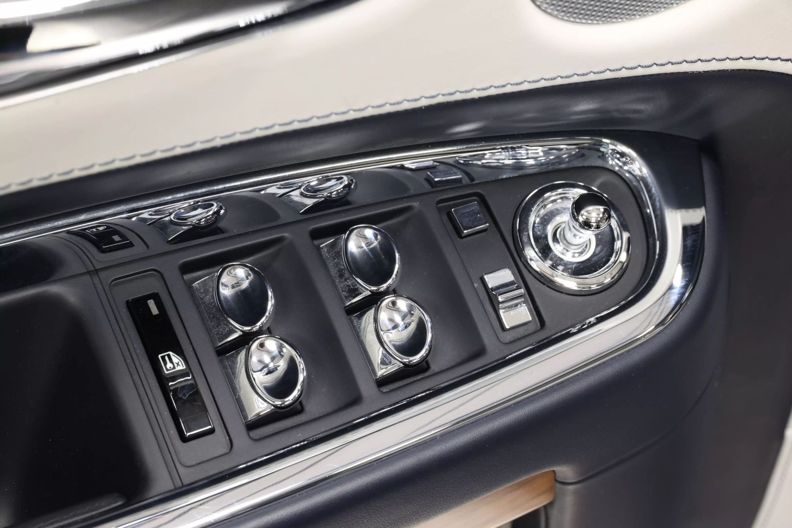 2018 Rolls-royce Ghost - Image 10