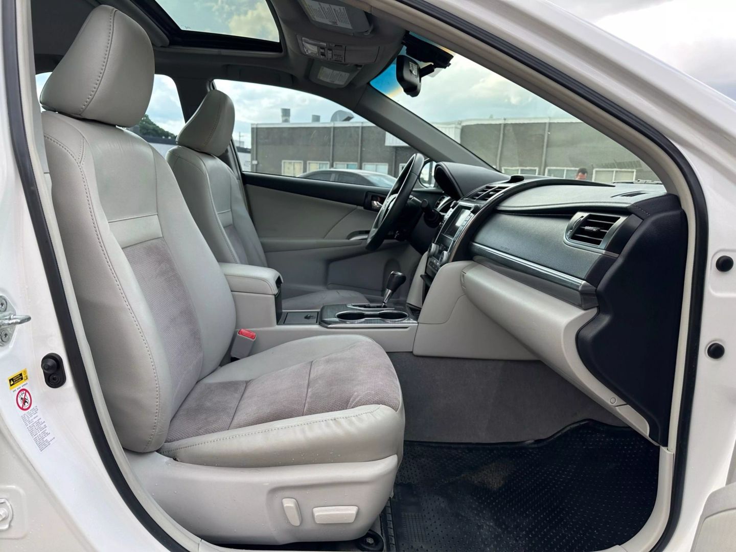 2012 Toyota Camry - Image 21